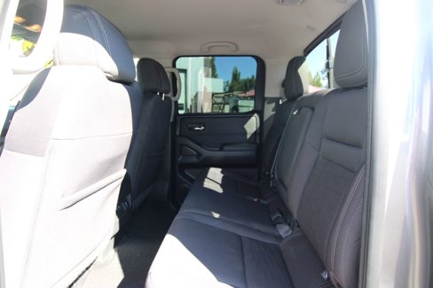 Used 2022 Nissan Frontier SV image 27