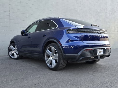 New 2024 Porsche Macan 4 Electric image 3