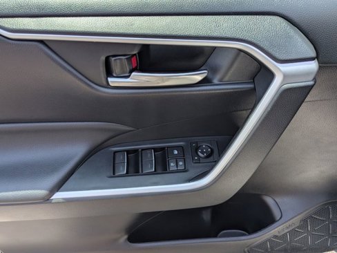 Certified 2022 Toyota RAV4 XLE Premium image 18
