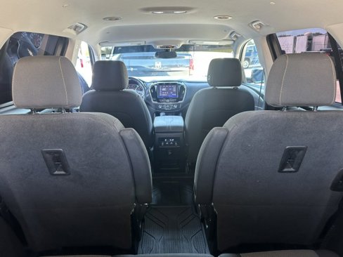 Used 2021 Chevrolet Traverse LT image 25