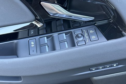 New 2026 Land Rover Range Rover Evoque Dynamic SE image 11