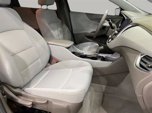 Used 2020 Chevrolet Malibu LT image 16