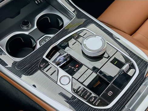 New 2026 BMW X7 M60i w/ Executive Package image 22