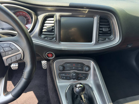Used 2016 Dodge Challenger SRT Hellcat image 9