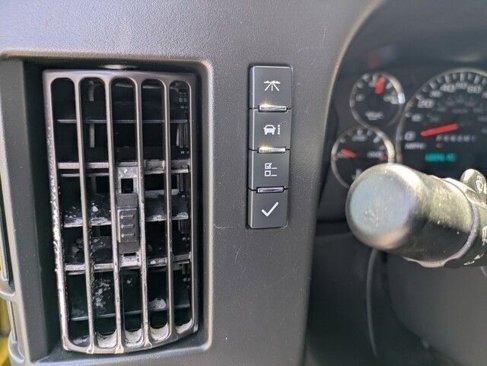 Used 2023 Chevrolet Express 2500 image 25
