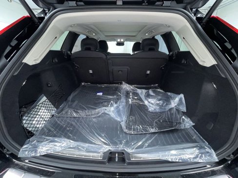 New 2026 Volvo XC60 T8 Plus w/ Protection Package Premier image 16