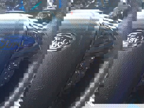 Used 2023 Ford Edge SE image 10