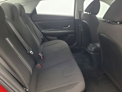 Used 2023 Hyundai Elantra SEL w/ Convenience Package image 19