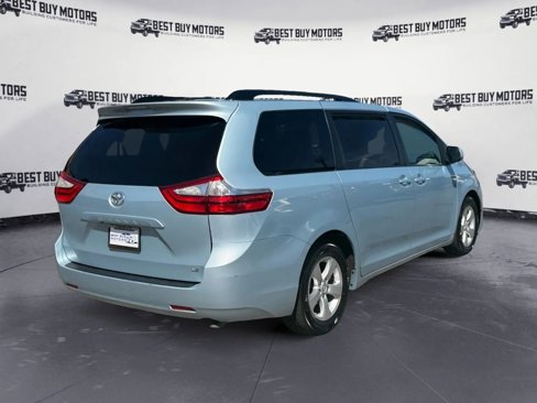 Used 2016 Toyota Sienna LE image 8
