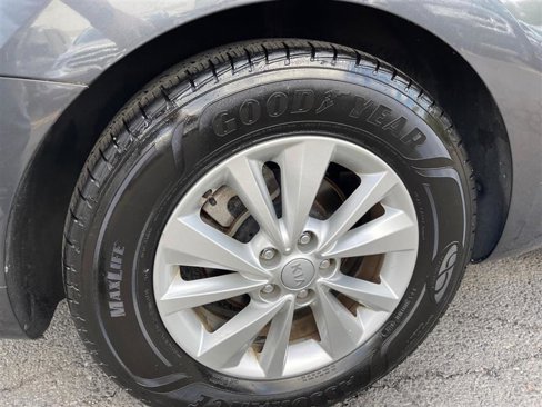Used 2016 Kia Sedona LX w/ LX Convenience Package image 71