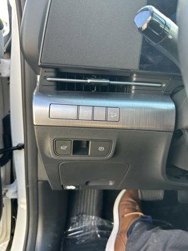 Used 2025 Hyundai Kona Limited image 21