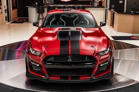 Used 2021 Ford Mustang Shelby GT500 w/ Carbon Fiber Track Pack image 8