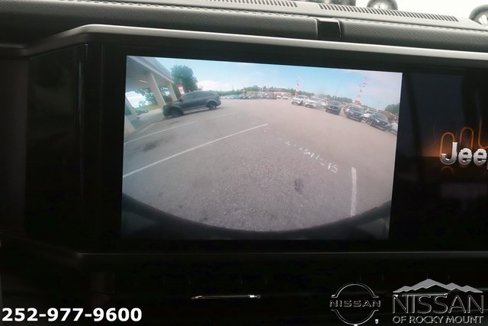 Used 2024 Jeep Wrangler Unlimited Sahara image 25