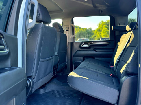 Used 2024 Chevrolet Silverado 2500 LT image 22
