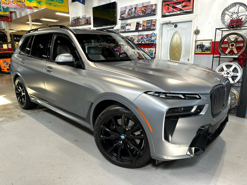 Used 2023 BMW X7 xDrive40i w/ M Sport Package image 1