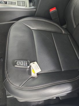 Used 2023 Ford Explorer Limited image 4
