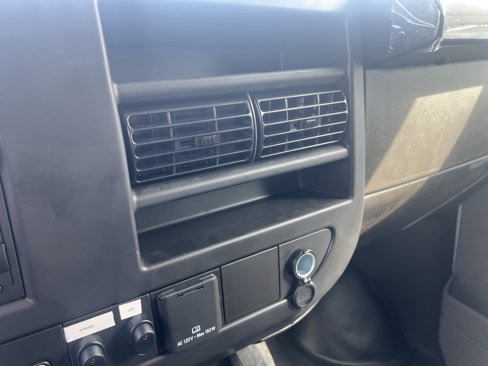 New 2025 Chevrolet Express 3500 w/ Power Convenience Package image 31