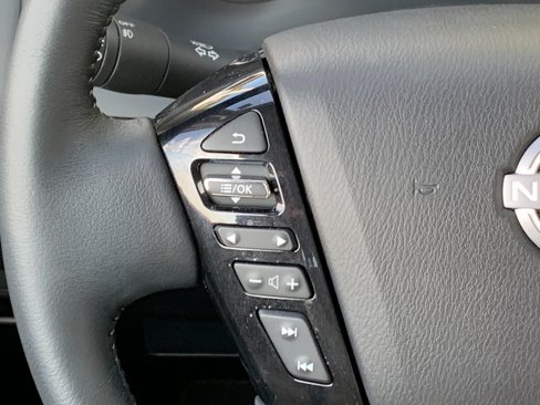 Used 2024 Nissan Armada SL w/ Captain's Chairs Package image 13