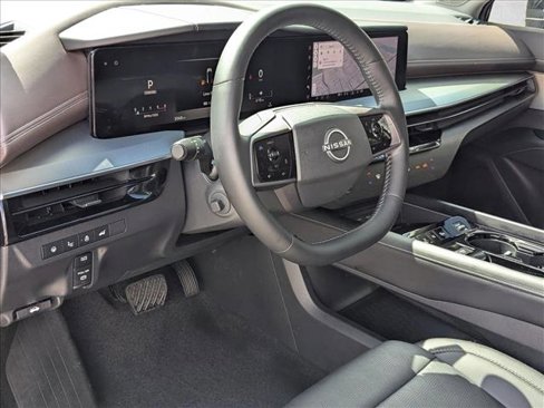 Used 2025 Nissan Murano Platinum w/ Cargo Package image 9