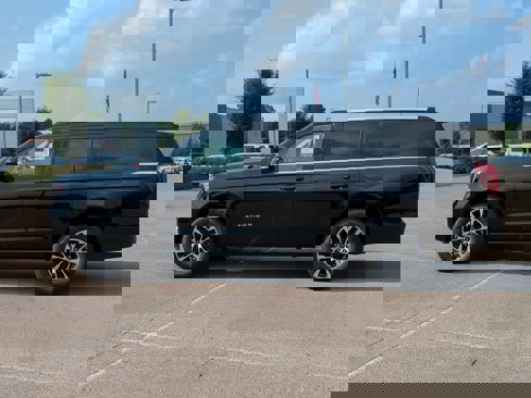 New 2025 Ford Expedition Max Platinum image 5