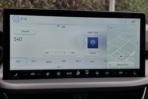 New 2024 Ford Escape SE w/ PHEV Premium Package image 15