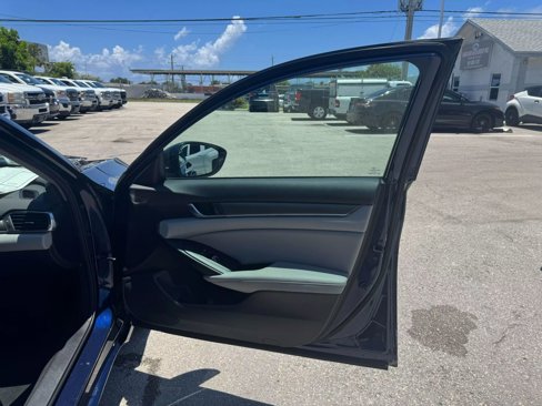 Used 2018 Honda Accord LX image 14