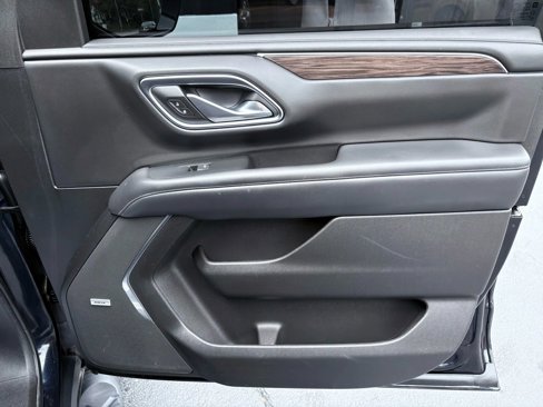Used 2021 Chevrolet Suburban Z71 image 22