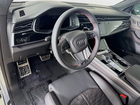 New 2025 Audi RS Q8 performance image 9