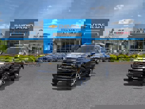 New 2026 Chevrolet Suburban Premier image 8