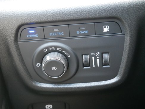 New 2025 Jeep Grand Cherokee Limited 4xe image 13