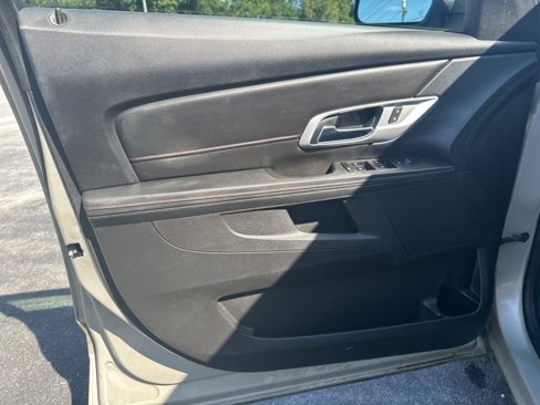 Used 2015 GMC Terrain SLE image 11