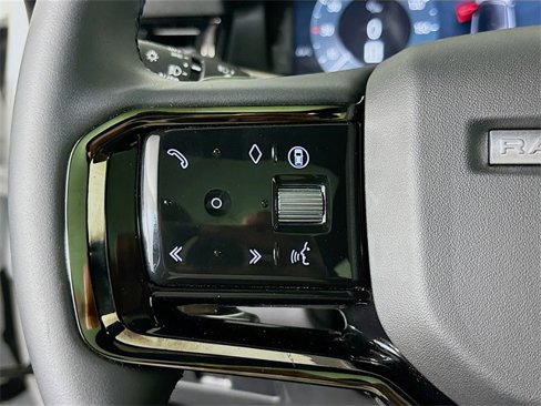 Used 2026 Land Rover Range Rover Evoque S image 10
