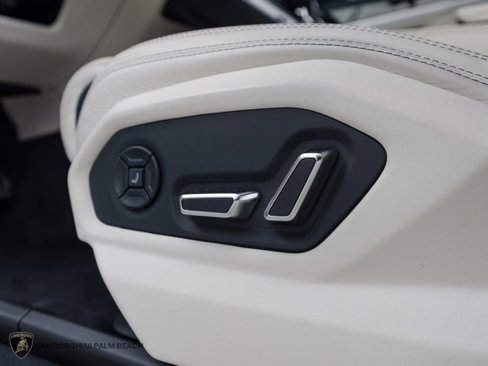 Used 2021 Lamborghini Urus image 29