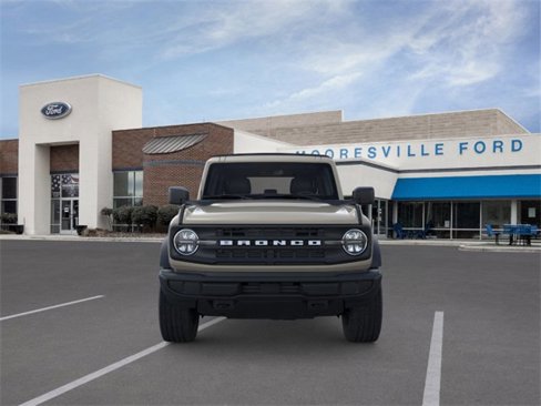 New 2025 Ford Bronco 4-Door image 6