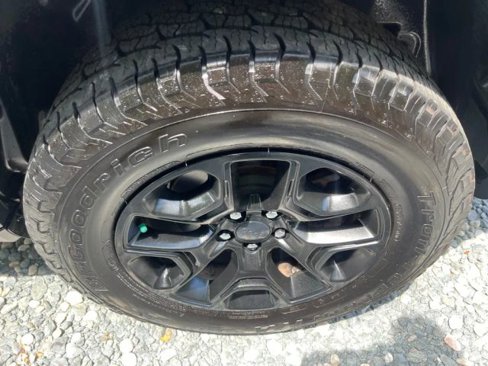 Used 2019 Jeep Cherokee Trailhawk w/ Comfort/Convenience Group image 10