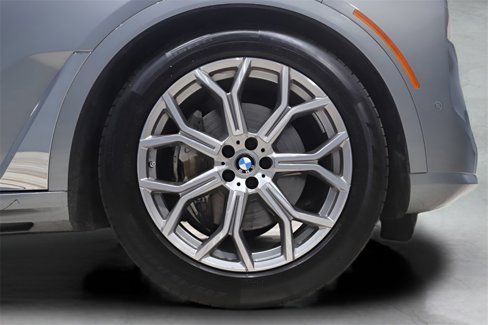 Used 2023 BMW X7 xDrive40i w/ Premium Package image 19