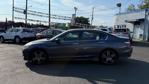 Used 2017 Honda Accord Sport Special Edition image 2