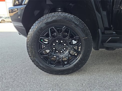 New 2026 GMC Hummer EV SUV w/ LPO, Dark Essentials Package image 32
