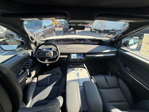 New 2025 Lincoln Navigator L Reserve w/ Jet Appearance Package image 8