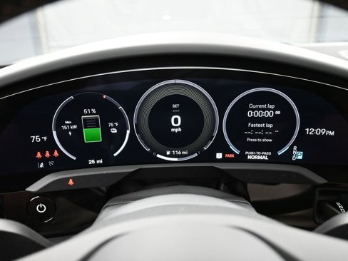 New 2025 Porsche Taycan Turbo image 19