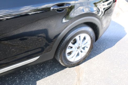 Used 2021 Kia Telluride LX image 16