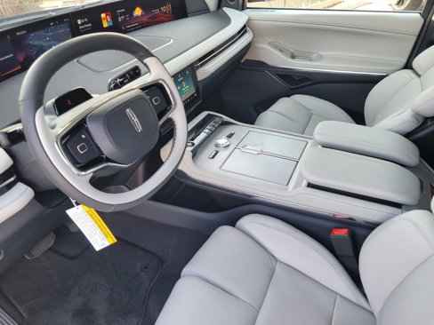 New 2025 Lincoln Navigator Reserve image 11