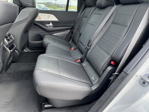 New 2026 Mercedes-Benz GLS 580 4MATIC image 29