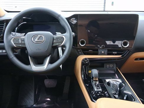 New 2025 Lexus NX 450h+ AWD w/ Luxury Package image 4
