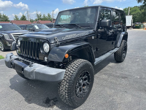 Used 2017 Jeep Wrangler Unlimited Sahara image 3
