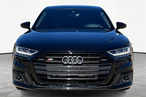 Used 2020 Audi S8 L w/ S8 Executive Package image 3