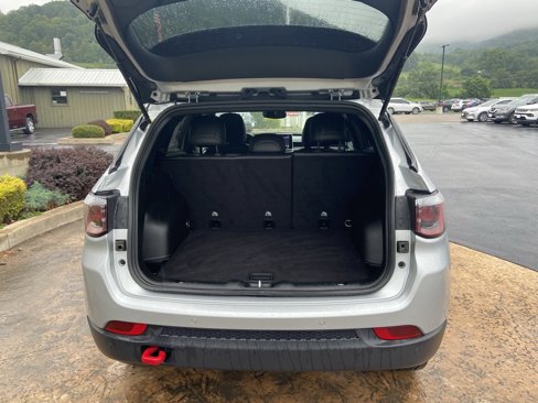 Used 2024 Jeep Compass Trailhawk image 27