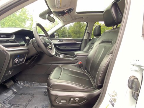 Used 2024 Jeep Grand Cherokee Limited 4xe image 24