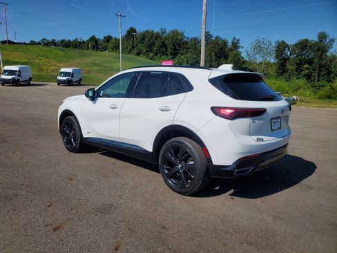 Used 2024 Buick Envision Sport Touring image 3