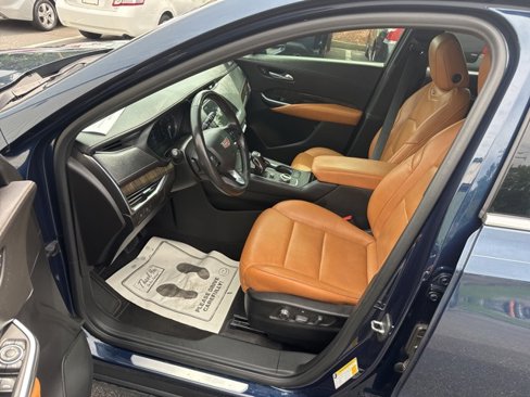 Used 2019 Cadillac XT4 Premium Luxury image 17